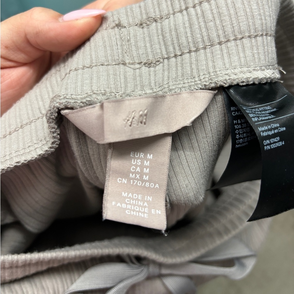 H&M Ribbed Pants - Picture 6 of 6